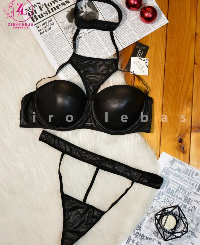 ست سوتین و شورت چرم