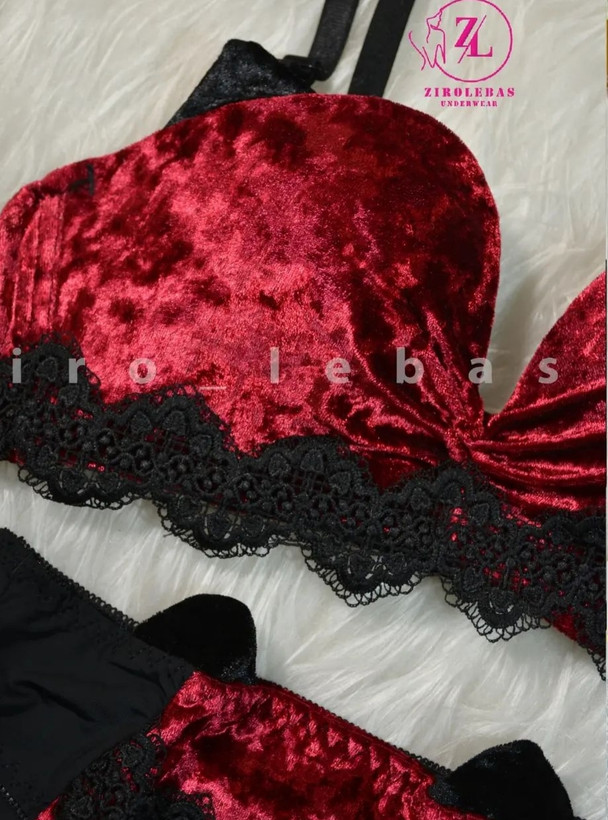 شورت و سوتین