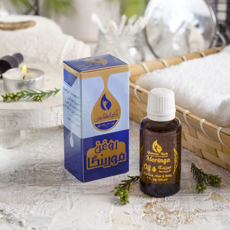 استفاده از روغن مورینگا در روتین پوستی و ماساژ صورت